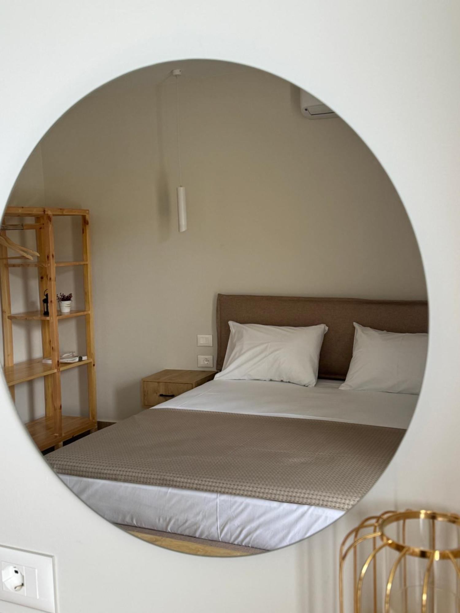 Ion Rooms Химара Экстерьер фото