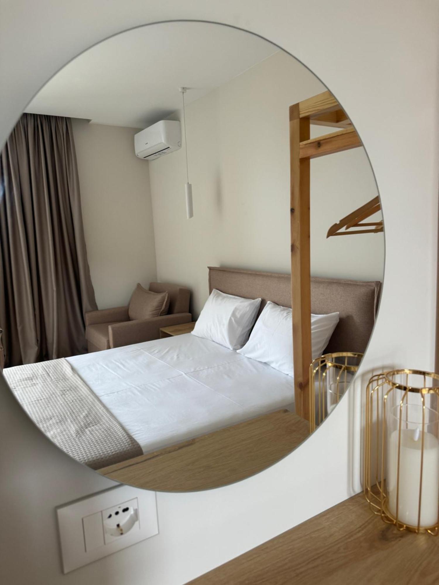 Ion Rooms Химара Экстерьер фото