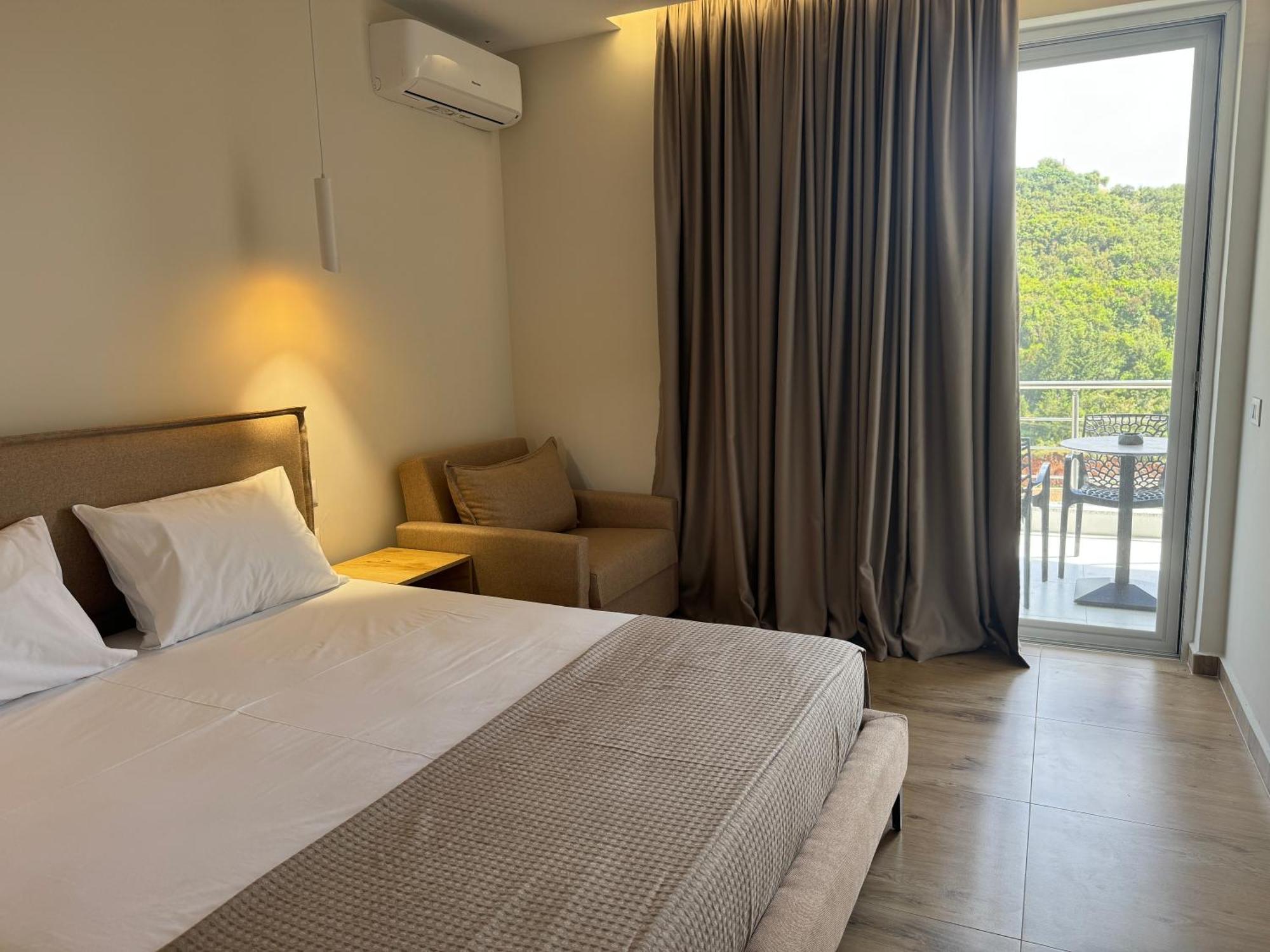 Ion Rooms Химара Экстерьер фото