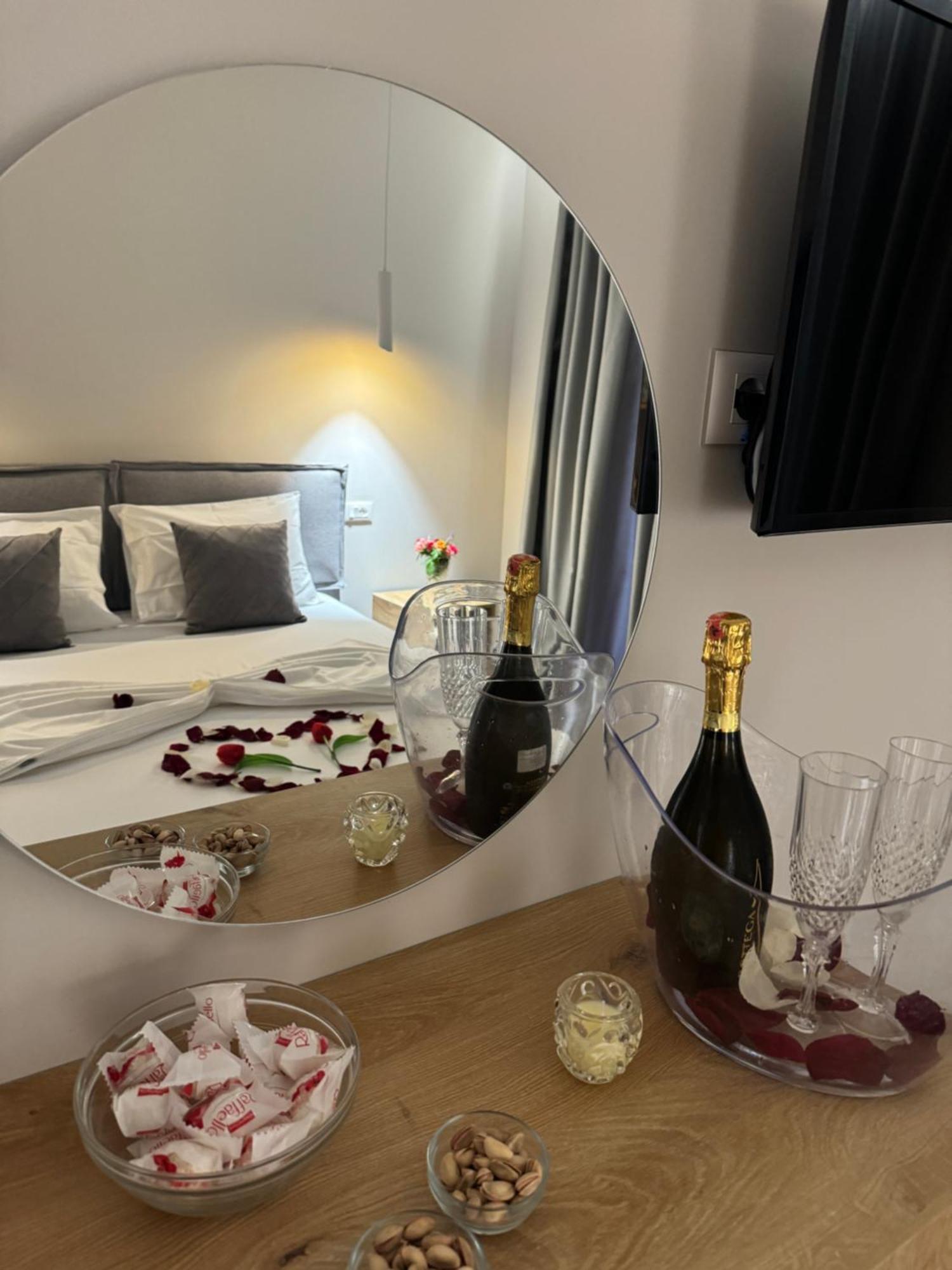 Ion Rooms Химара Экстерьер фото